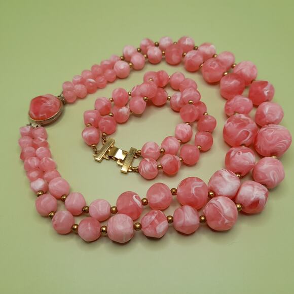 Vintage Pink Marbled Lucite Necklace Bracelet Set, 1950s, 16 Inch - Picture 8 of 12